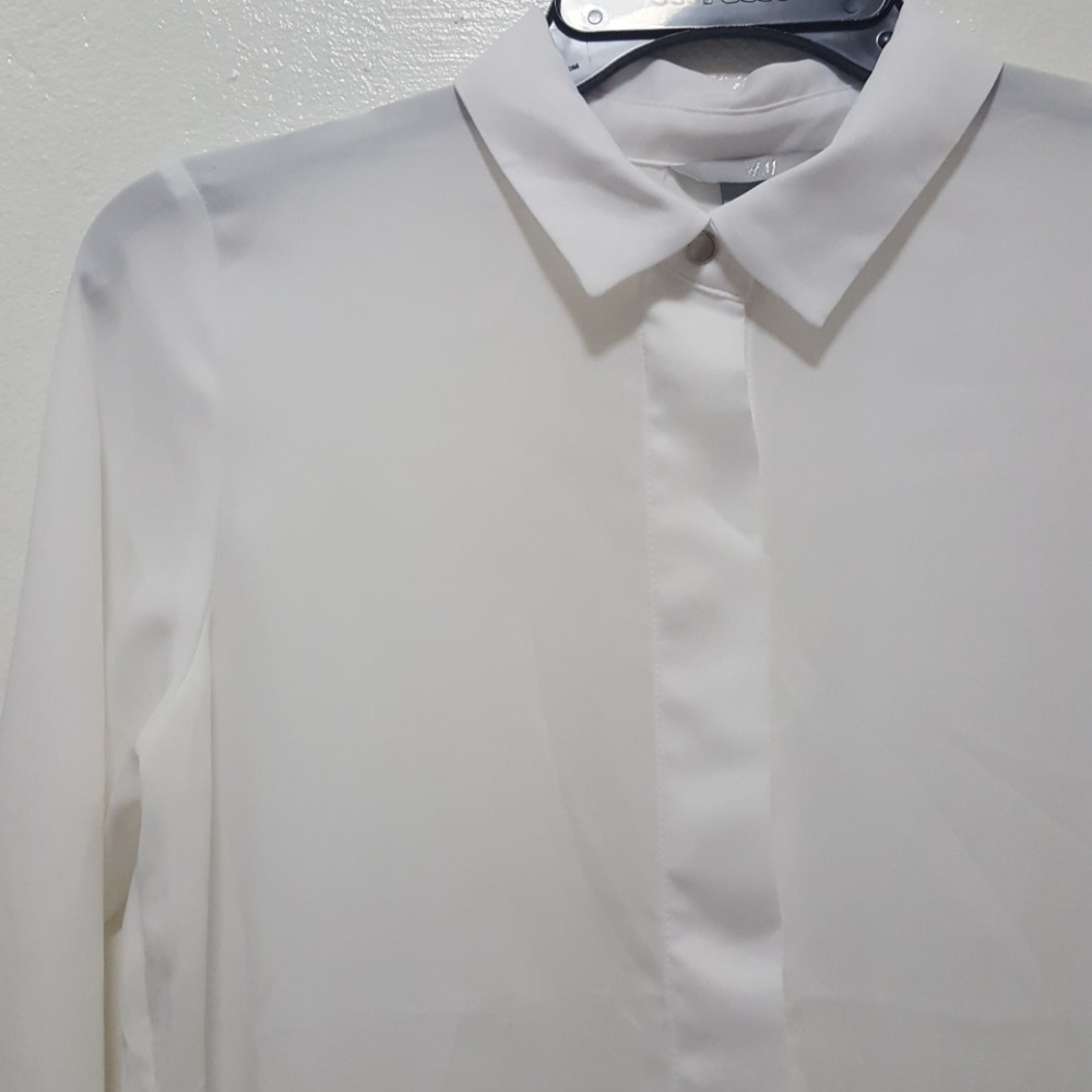 NWOT H&M button down shirt
